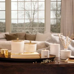 Frasier Fir Large Frosted Wood Grain Candle